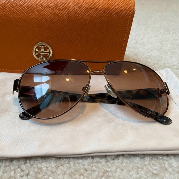Tory Burch Accessories - Tory Burch Aviator Sunglasses